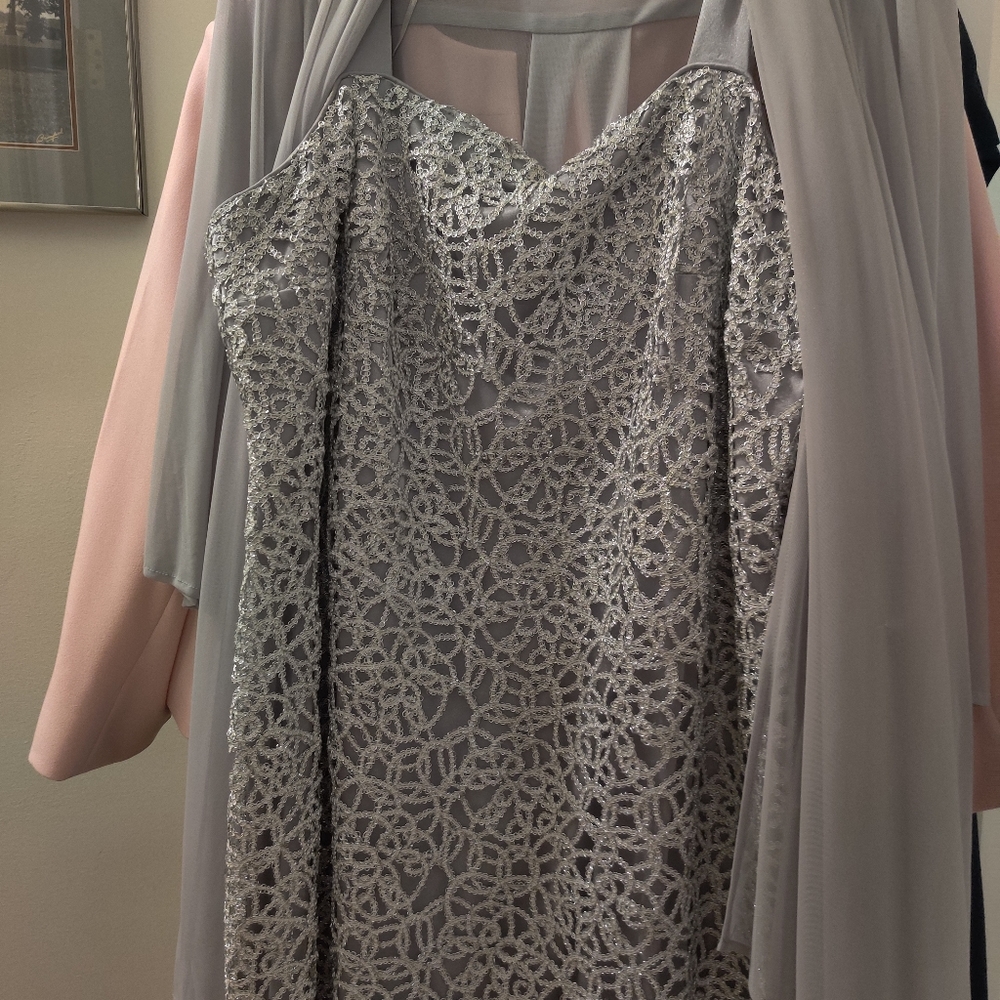 Additional picture of "Mother of the Bride"dress